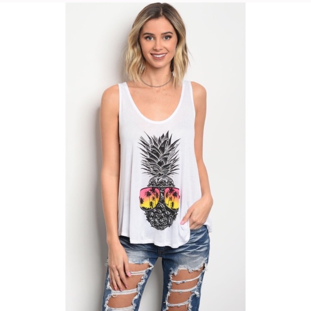 S Left Pineapple Graphic Tank - Picture 2 of 3